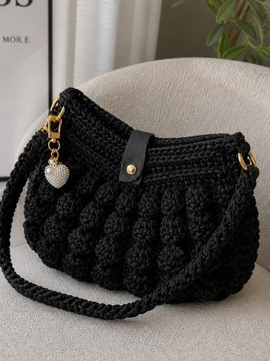 Geantă Croșetată Handmade – Eleganță și Stil în Fiecare Detaliu
