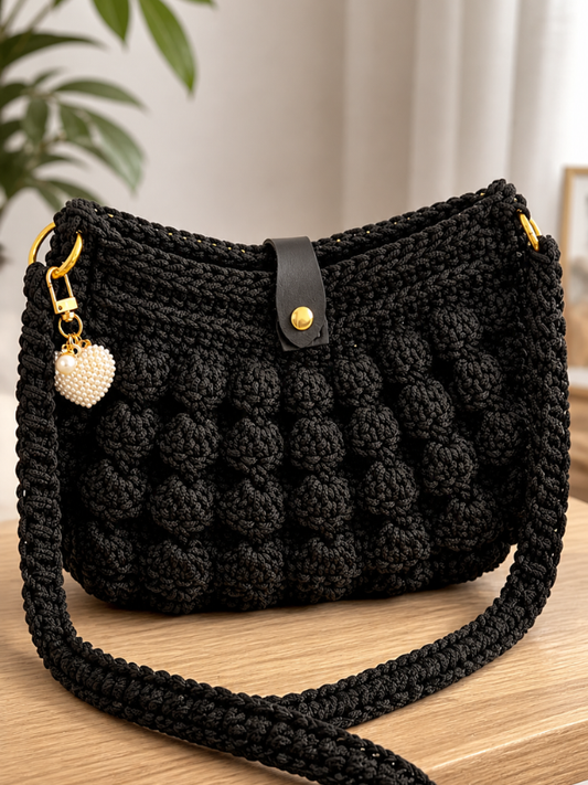 Geantă Croșetată Handmade – Eleganță și Stil în Fiecare Detaliu