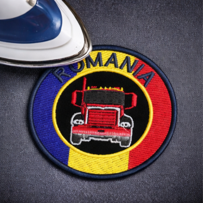 Patch Brodat Camion România – Emblemă Truck cu Steagul României