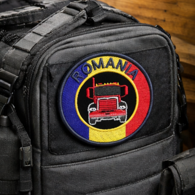 Patch Brodat Camion România – Emblemă Truck cu Steagul României