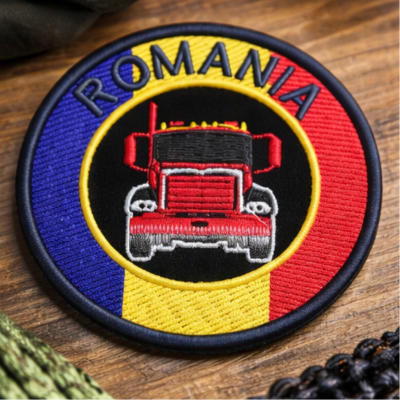 Patch Brodat Camion România – Emblemă Truck cu Steagul României