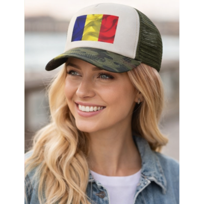Șapcă trucker camuflaj cu drapelul României – Imprimare DTF
