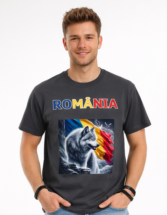 Tricou România Lup Alb – Tricou cu Steagul României (Print DTF)